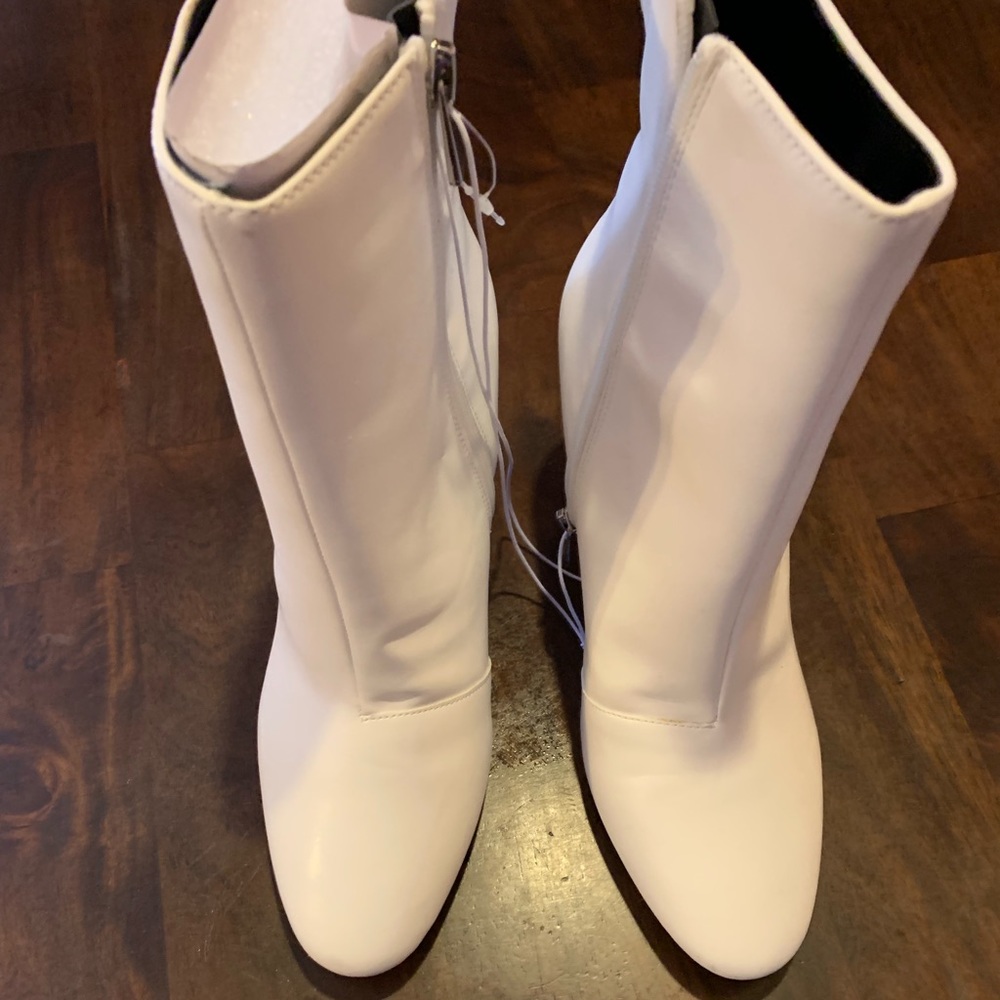 Women’s fashion boots
